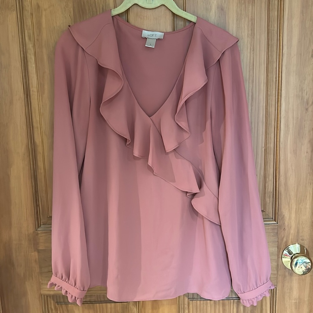 Loft Blouse! Size Small! Worn only a few times!